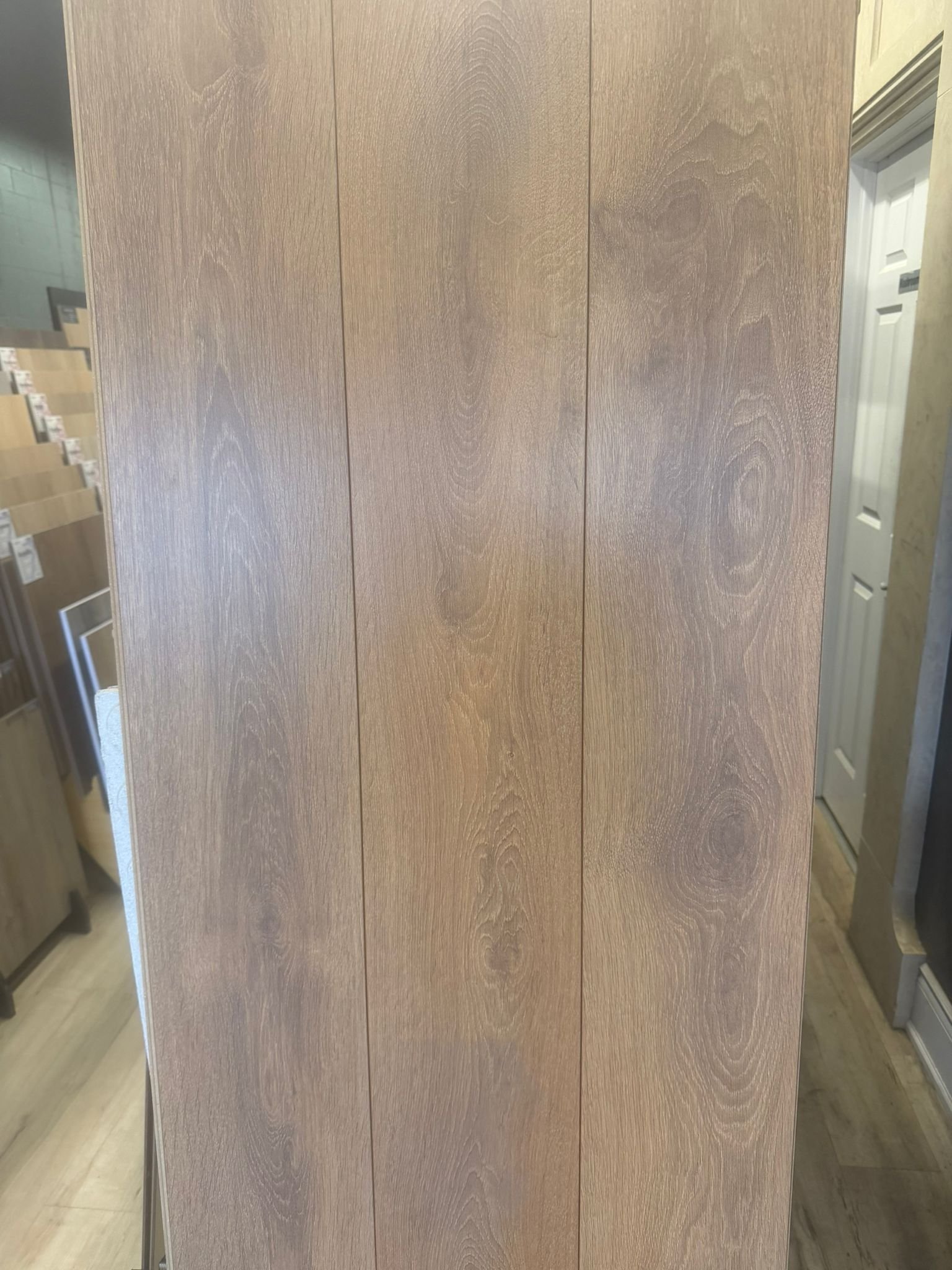 Discover the durable Arizona Oak Bolton Collection German Made Laminate. Petun Flooring is your local store in Kitchener Waterloo Region.