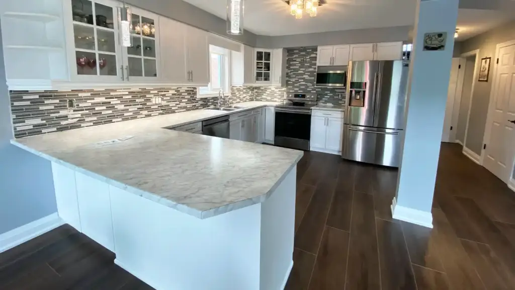 Professional Kitchen Backsplash Installation in a Residential Home by Petun Flooring