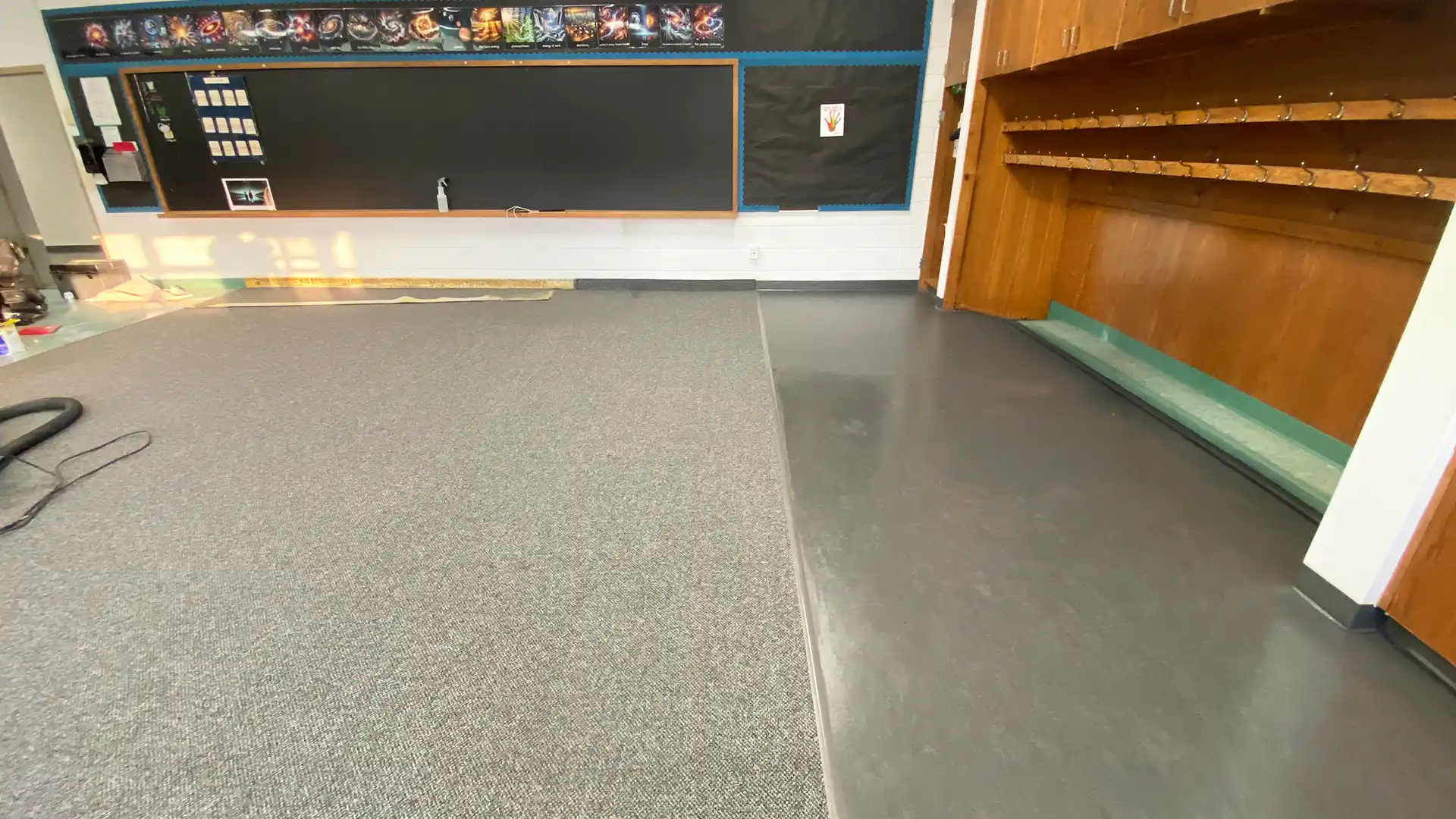 A professional classroom flooring installation by Petun Flooring featuring a combination of Beaulieu commercial carpet and Forbo Marmoleum.
