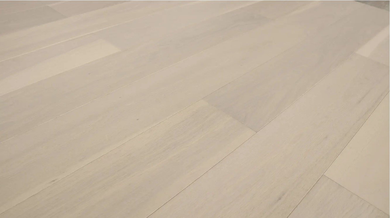 White Island Grandeur Engineered Oak - Image 2